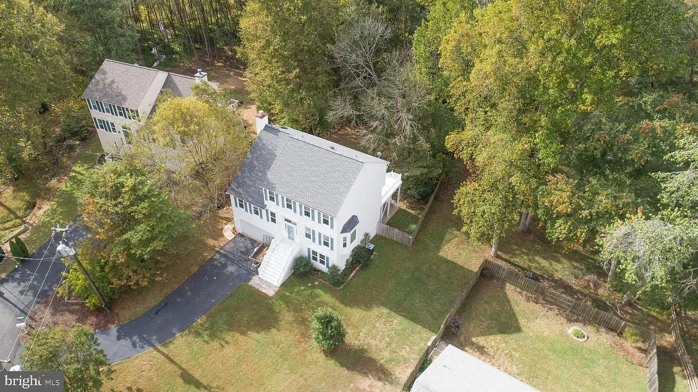 6 bed, 3462 sqft, $3,900 — Photo 2