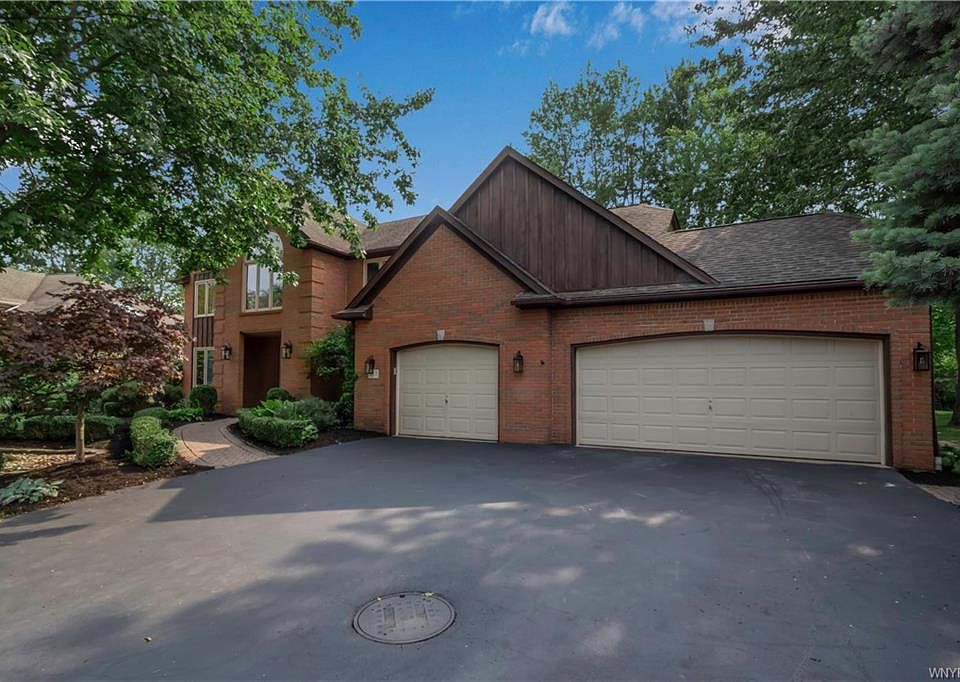 1st image of 217 Viscount Dr