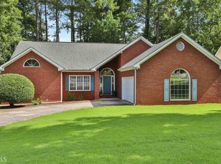 221 Sawgrass Way, Fayetteville, GA
