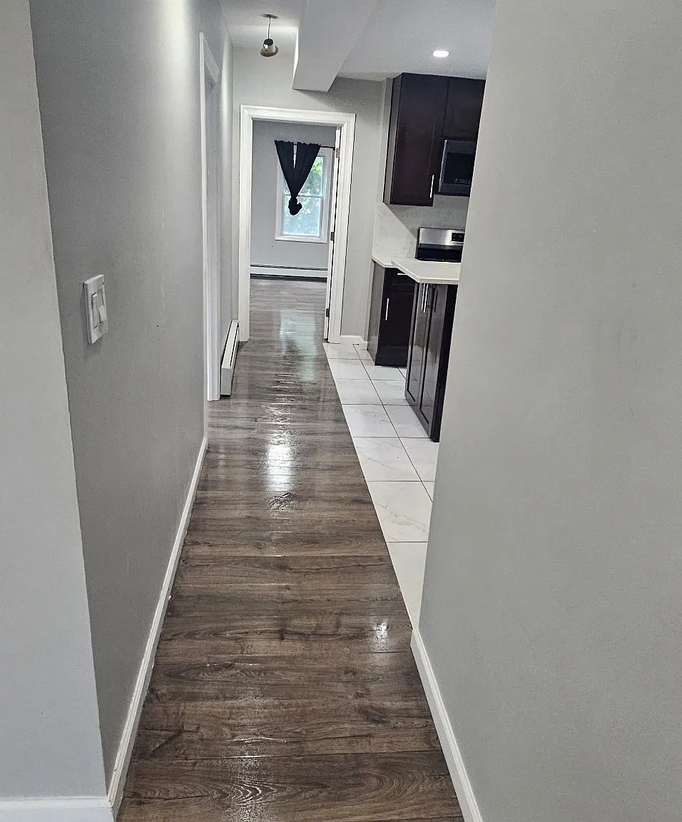 2 bed, 900 sqft, $3,000 — Photo 2