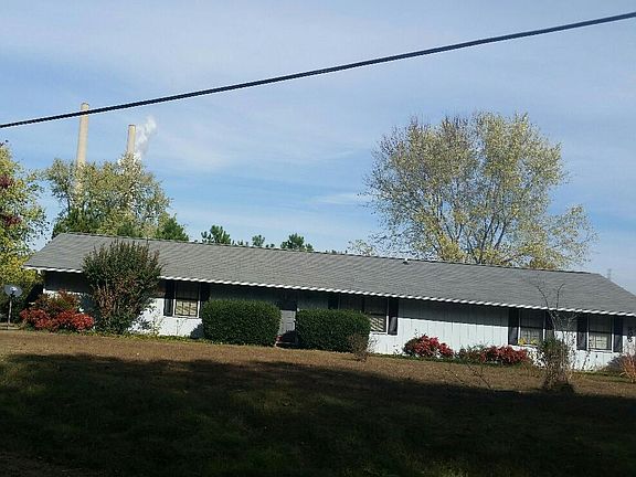 2nd image of 903 Lakewood Dr