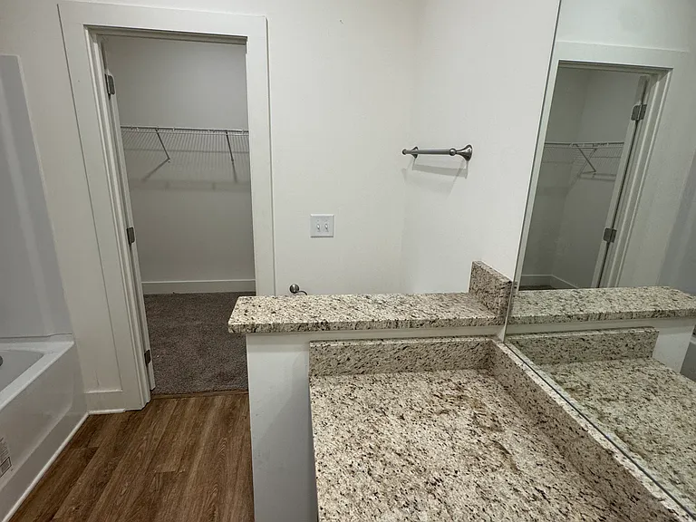 54 E Mason Ct #54 — Photo 2