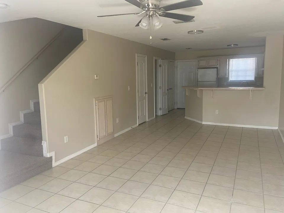737 Sonesta Dr #2