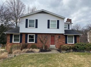 241 Wyngate Rd, Coraopolis, PA 15108