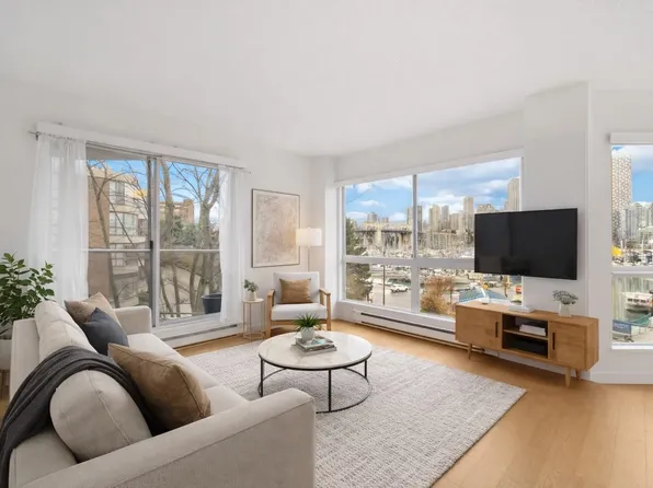 1510 W 1st Ave #406, Vancouver, BC V6J 4S3