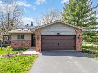 4301 Stirrup St, Eagan, MN 55123