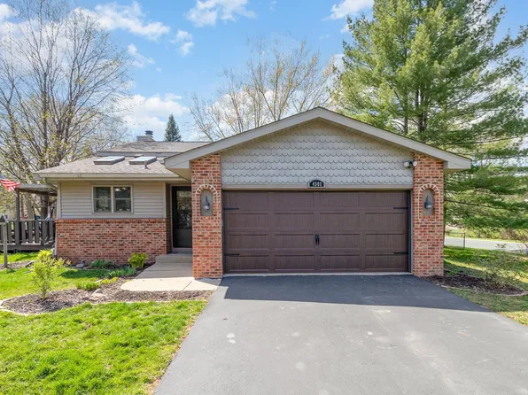 4301 Stirrup St, Eagan, MN 55123