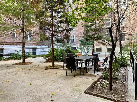 Rented by MySpaceNYC | media 9