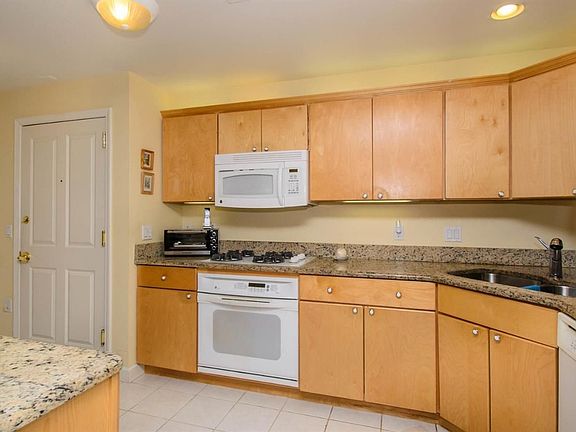 5th image of 827 Asa Gray Dr APT 358