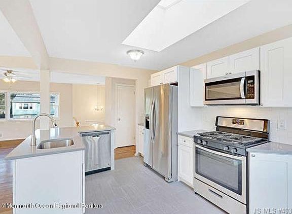 5th image of 12 Sunray Dr