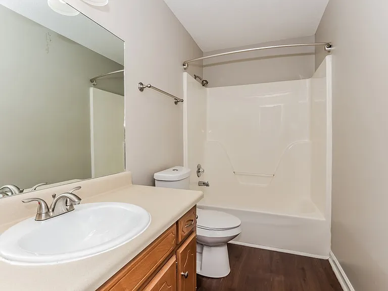 2826 Henderson Ln — Photo 14