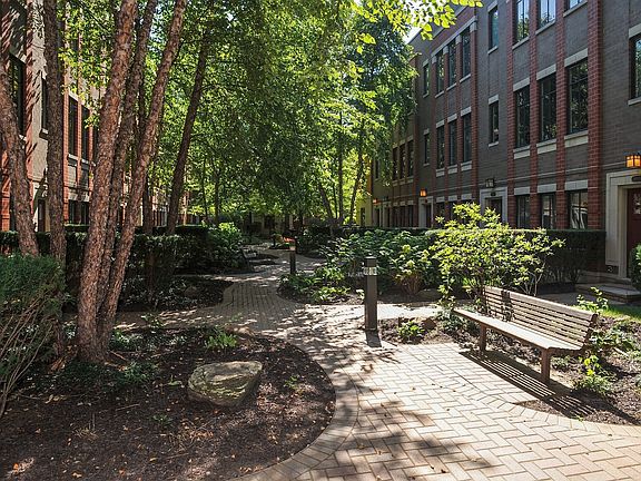 2nd image of 5005 N Lincoln Ave APT 8