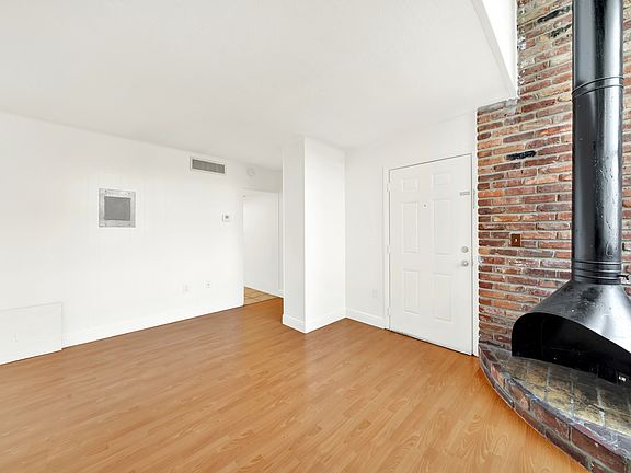 3rd image of 134 Salamanca Ave #14B