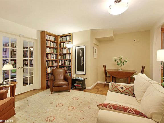2nd image of 333 E 79th St APT 1S