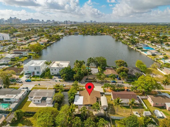 2485 NE 214th St, Miami, FL 33180