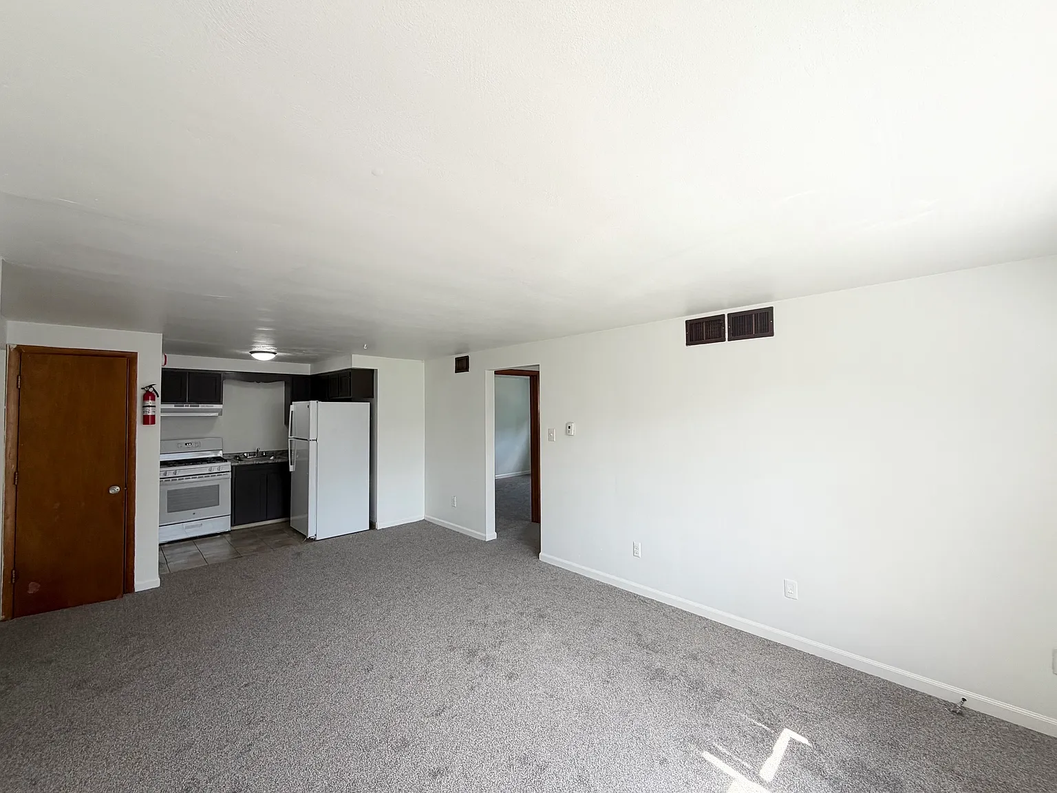 2 bed, 675 sqft, $950 — Photo 2