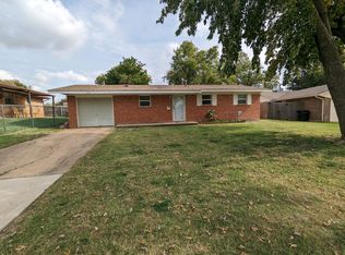 1404 Heather Ln, Moore, OK 73160