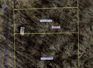 911 Maple Ave, Decorah, IA 52101