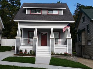 32 Moreland Ave, Pontiac, MI 48342