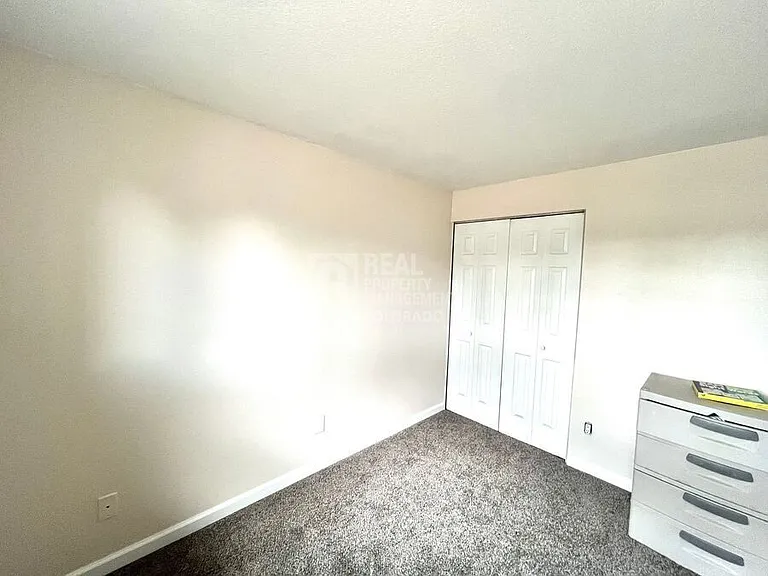 2046 Del Mar Dr — Photo 10