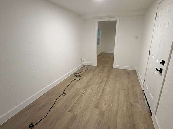 2nd image of 2407 Pannell St