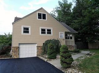 247 Arlington Dr, Fords, NJ 08863