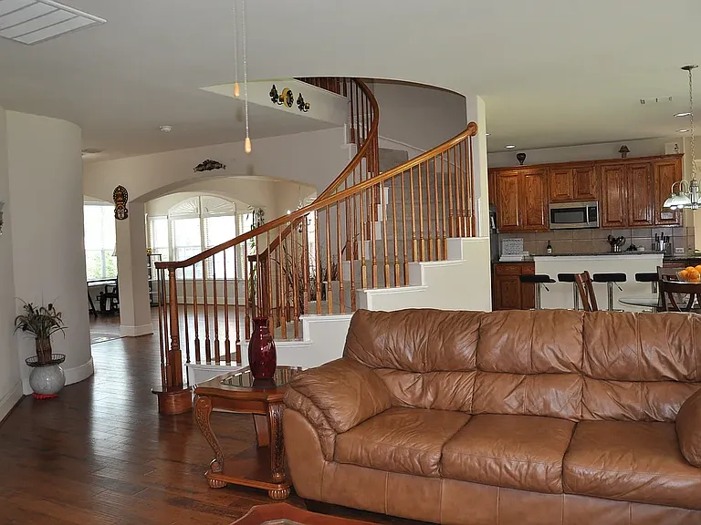 1312 Valley Vista Dr — Photo 5