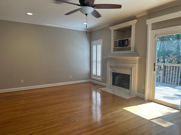 2nd image of 476 Meadow Croft Dr