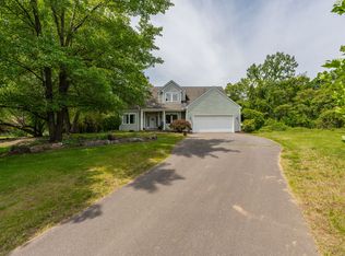 97 Spring Wood Ln, Bloomfield, CT 06002
