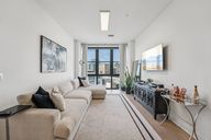 Embassy Dr-L1209-007.jpg