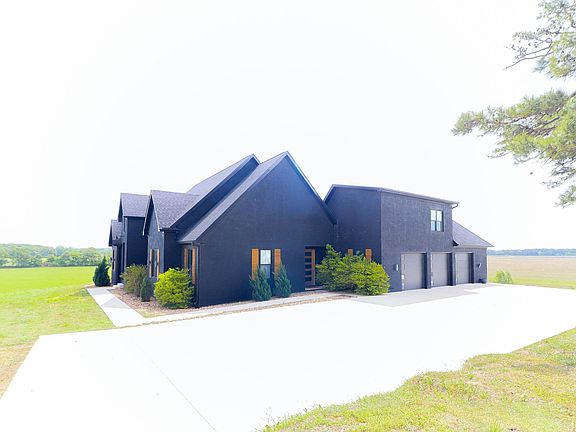 3rd image of 472 County Road 149