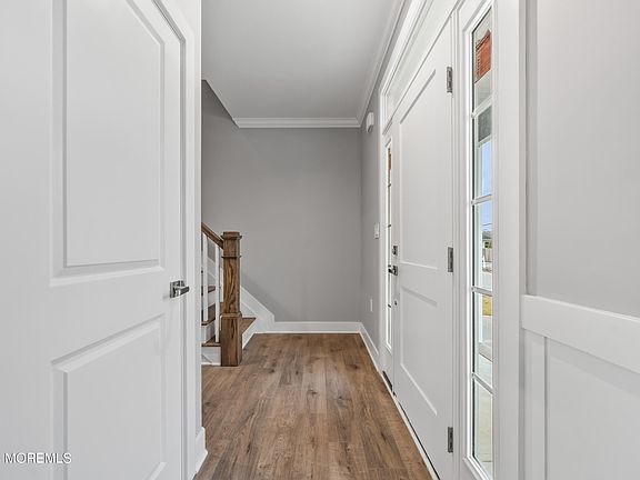 5th image of 737 Forecastle Avenue