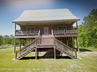 14990 Hummingbird Ln, Biloxi, MS 39532