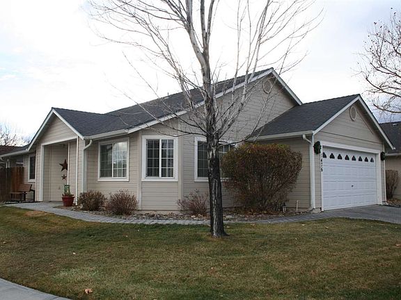 2nd image of 1476 Edlesborough Cir