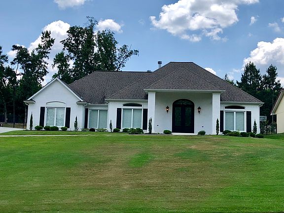 2nd image of 391 Lakeview Ln