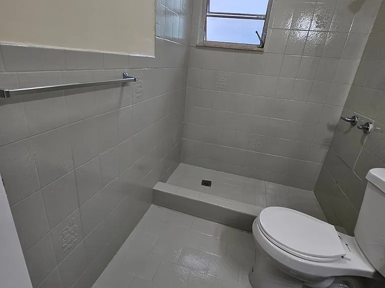 1232 SW 30th Ct — Photo 6