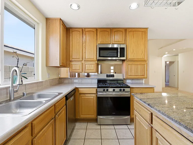 8319 Santa Clarita St NE — Photo 13