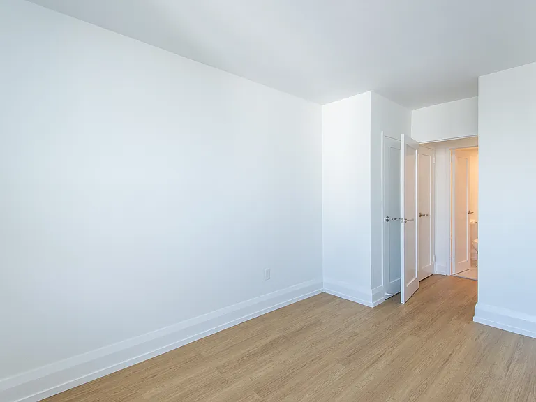 200 Balliol St — Photo 39