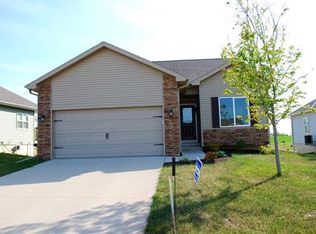 170 Brighton Cir SW, Cedar Rapids, IA 52404