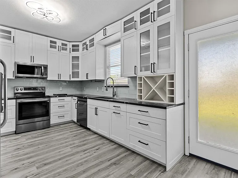 303 Quail Hollow Dr — Photo 11