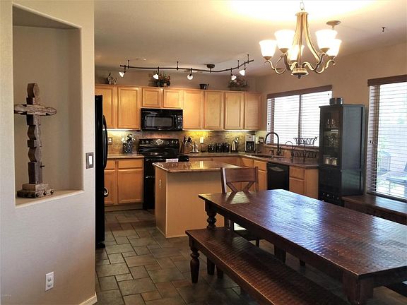 4th image of 26256 N 43rd Pl