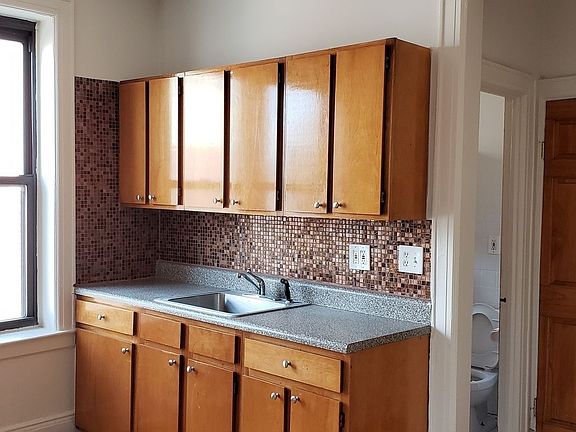 2nd image of 3118 28th Ave APT 3R