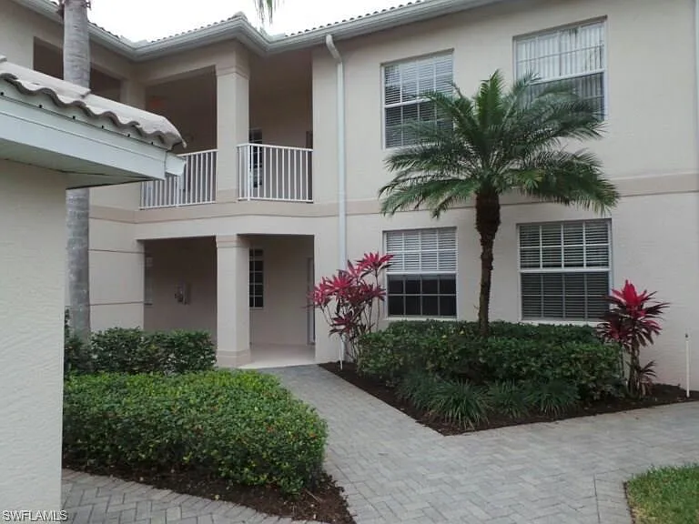 3 bed, 1261 sqft, $2,295 — Photo 3