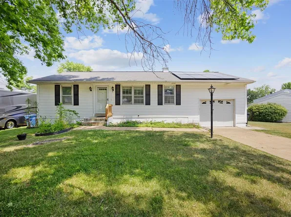 10420 Dandridge Dr, Saint Louis, MO 63123