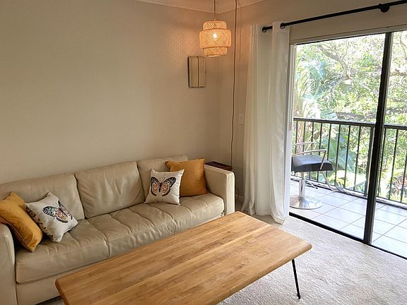 5th image of 777 Turtle Cove Ln #2E