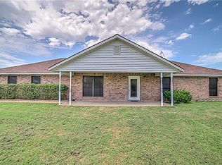 1425 Dogpatch Dr, Terrell, TX 75161