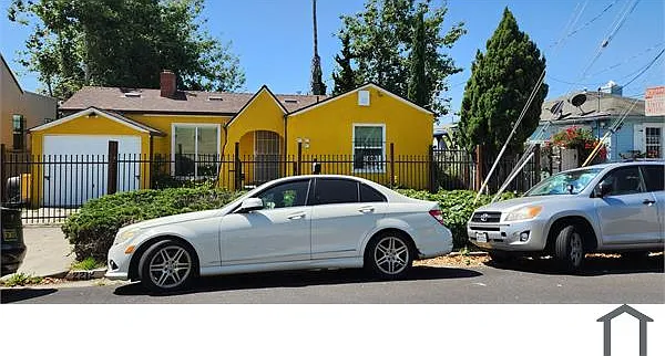 2212 Virginia Ave — Photo 1