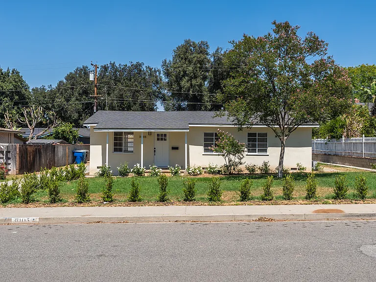 3005 Bautista St — Photo 1