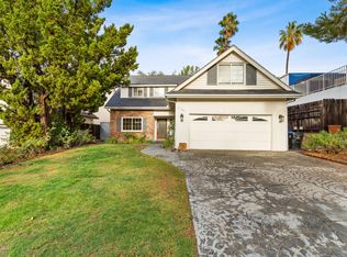 21501 Mulholland Dr, Woodland Hills, CA 91364