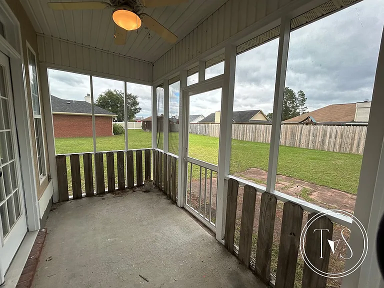 1825 Lawnwoods Dr — Photo 7